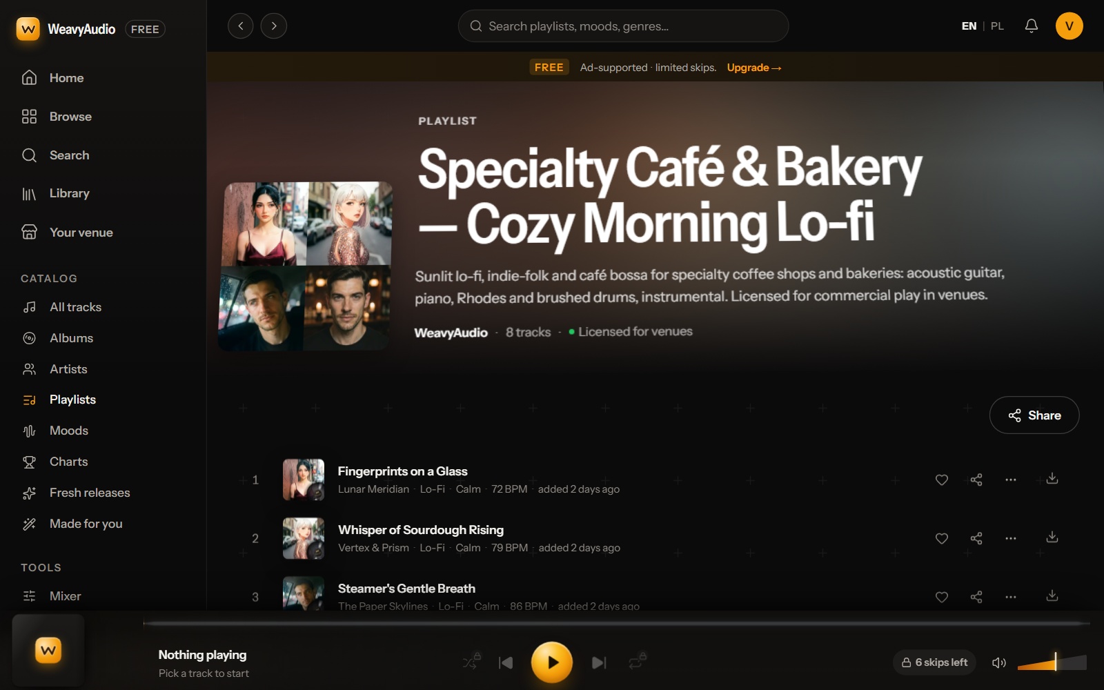 Página de la lista Specialty Café y Bakery con un collage de cuatro portadas, 8 canciones, un botón Share y las primeras filas de canciones
